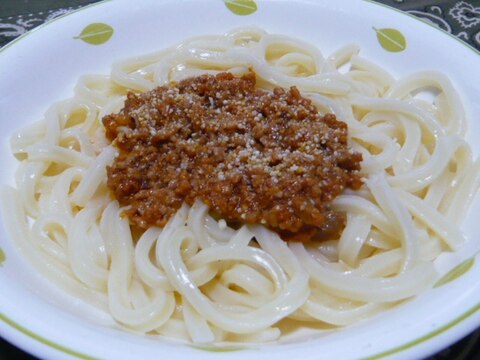 冷凍うどんでミートソースパスタ風うどん